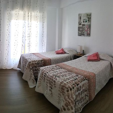 Ricardo Hostal Apartamento 3 Habitaciones 阿利坎特 外观 照片