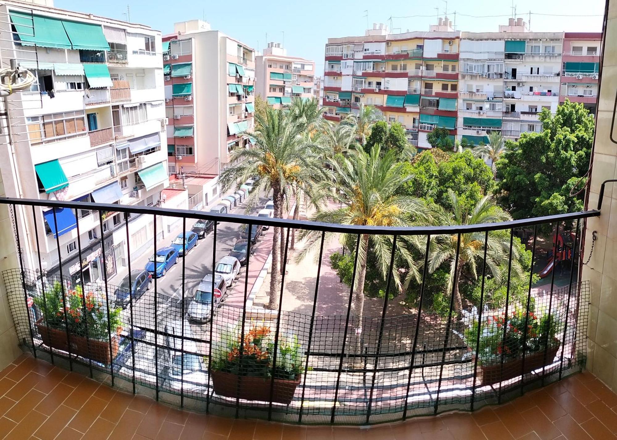 Ricardo Hostal Apartamento 3 Habitaciones 阿利坎特 外观 照片