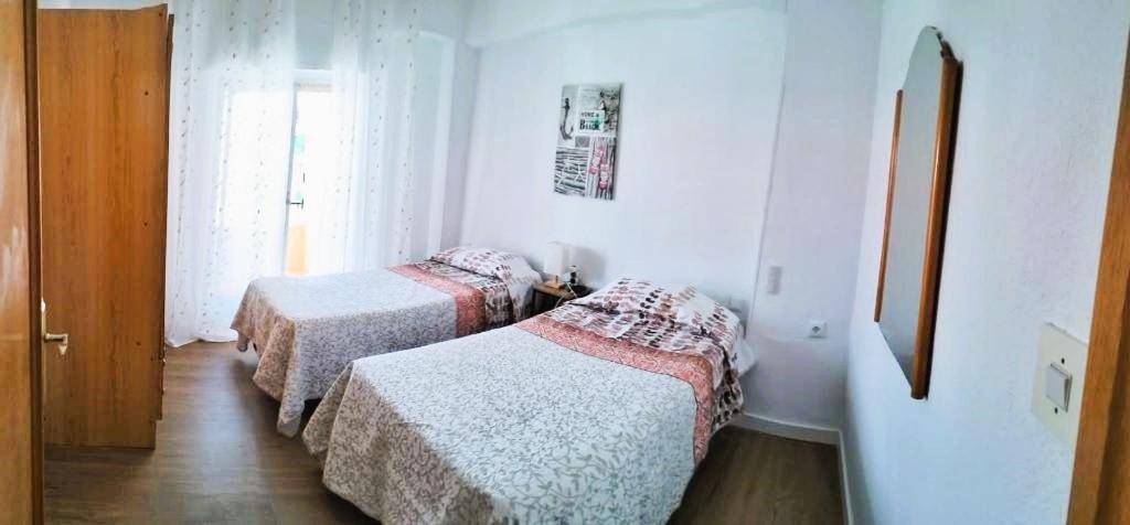 Ricardo Hostal Apartamento 3 Habitaciones 阿利坎特 外观 照片