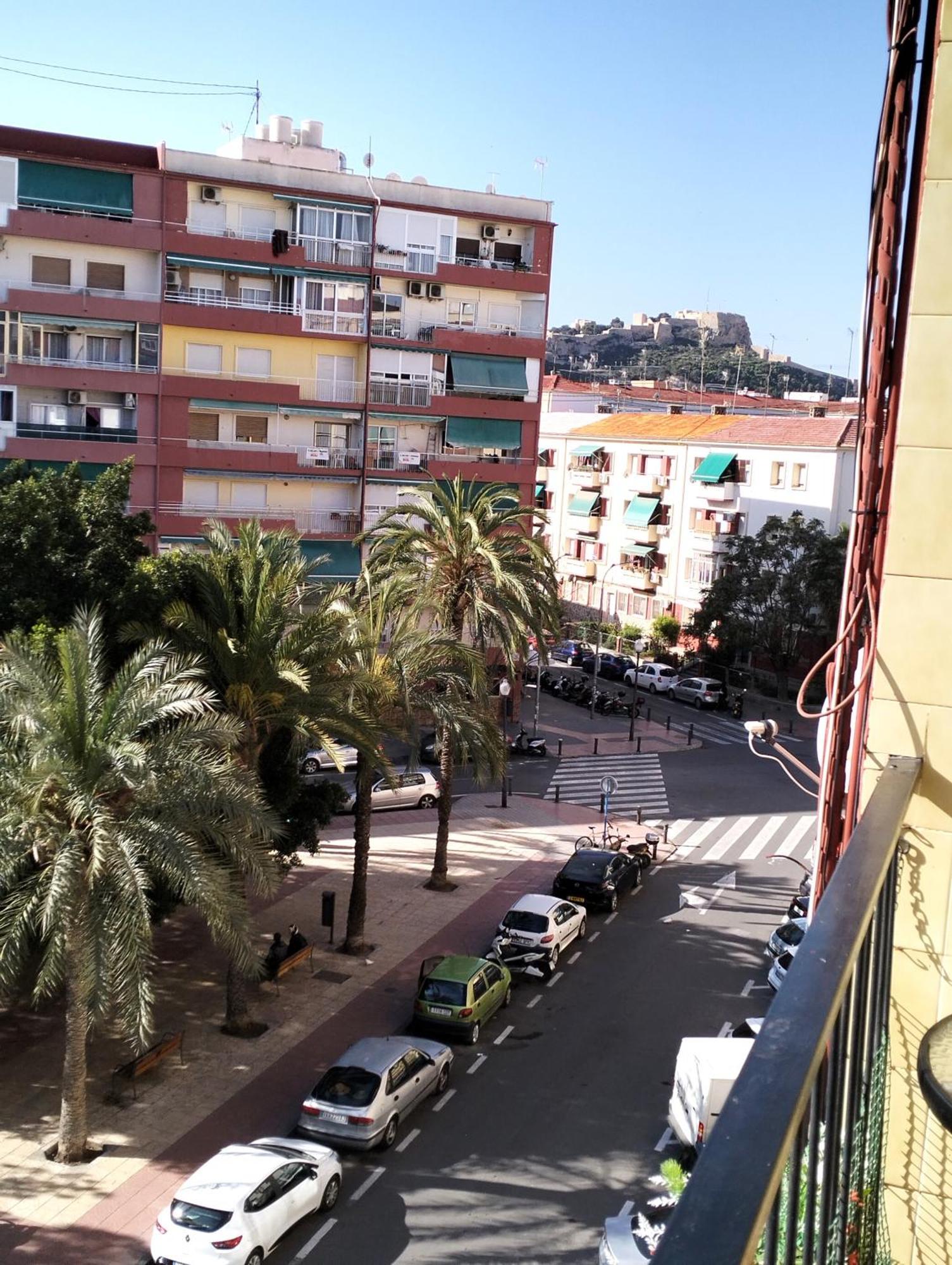 Ricardo Hostal Apartamento 3 Habitaciones 阿利坎特 外观 照片